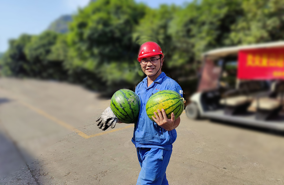 夏日送清凉，温情暖人心！k1体育
工会开展“夏日送清凉”慰问活动